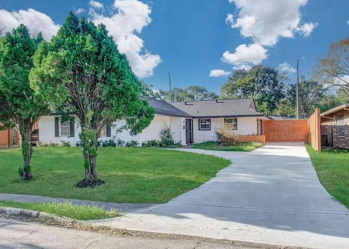 Cozy Stay By Houston Hotspots